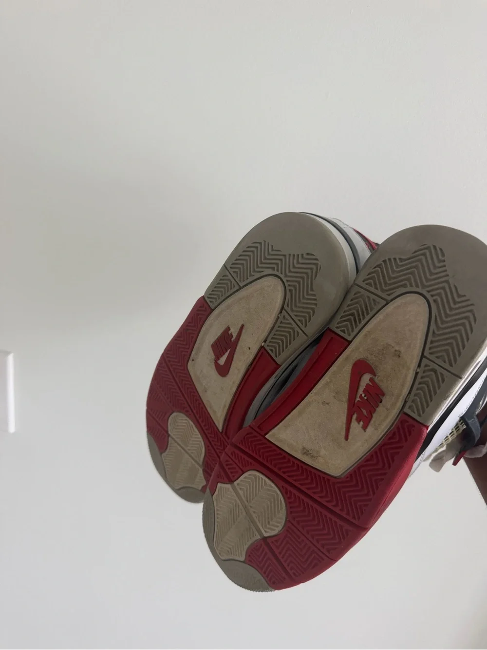 Jordan fire red 4 2020